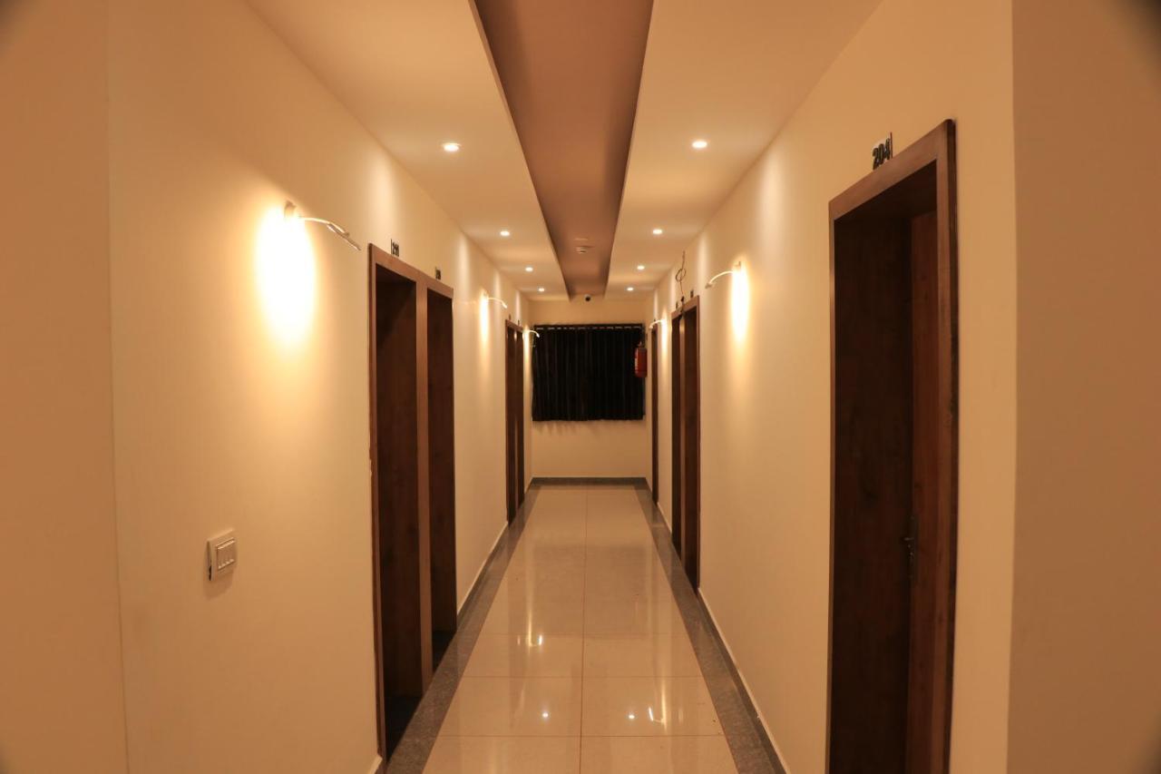 Hotel Viraj Residency Bhuj Luaran gambar