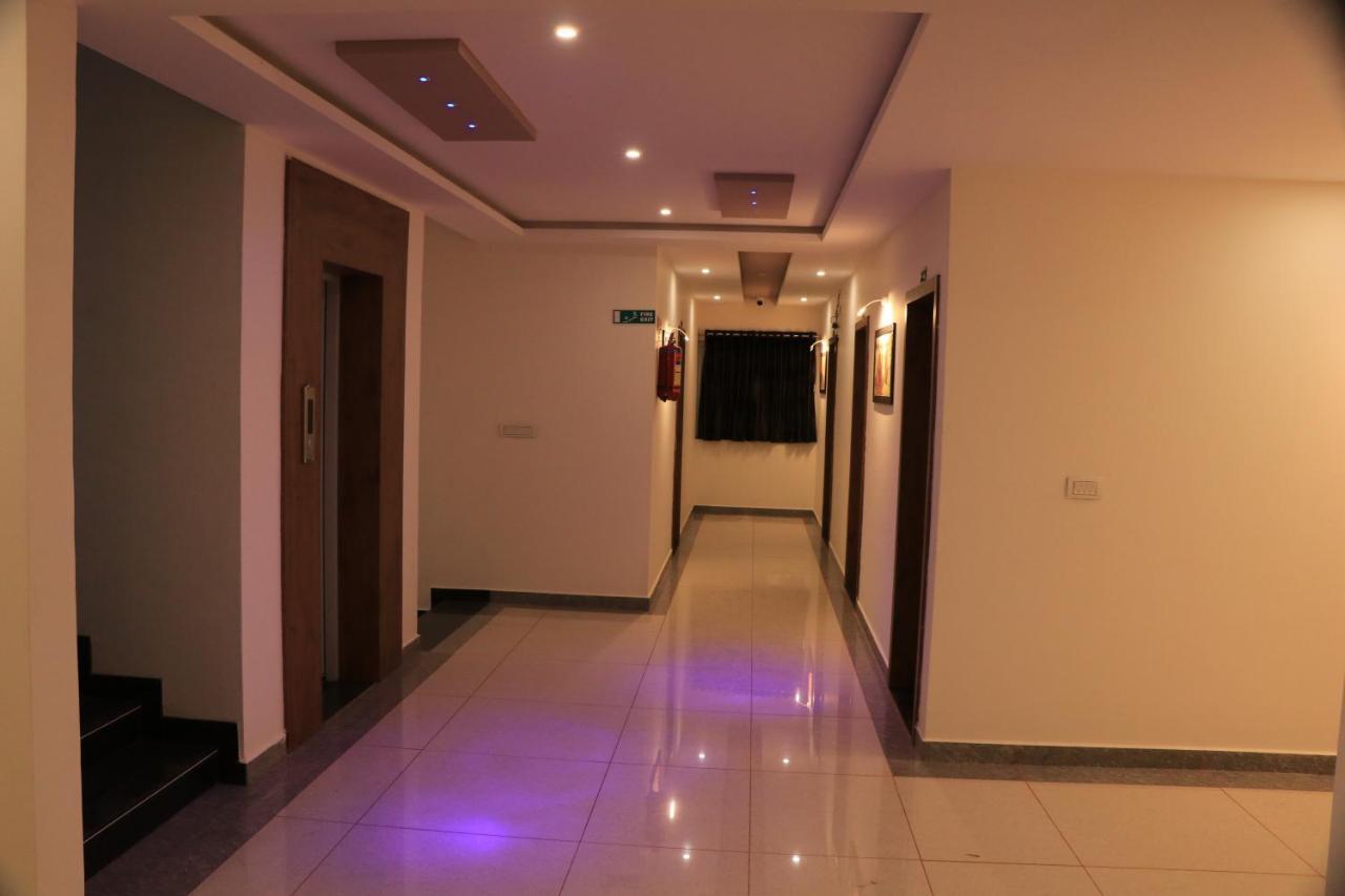 Hotel Viraj Residency Bhuj Luaran gambar
