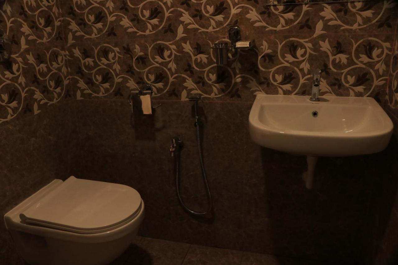 Hotel Viraj Residency Bhuj Luaran gambar