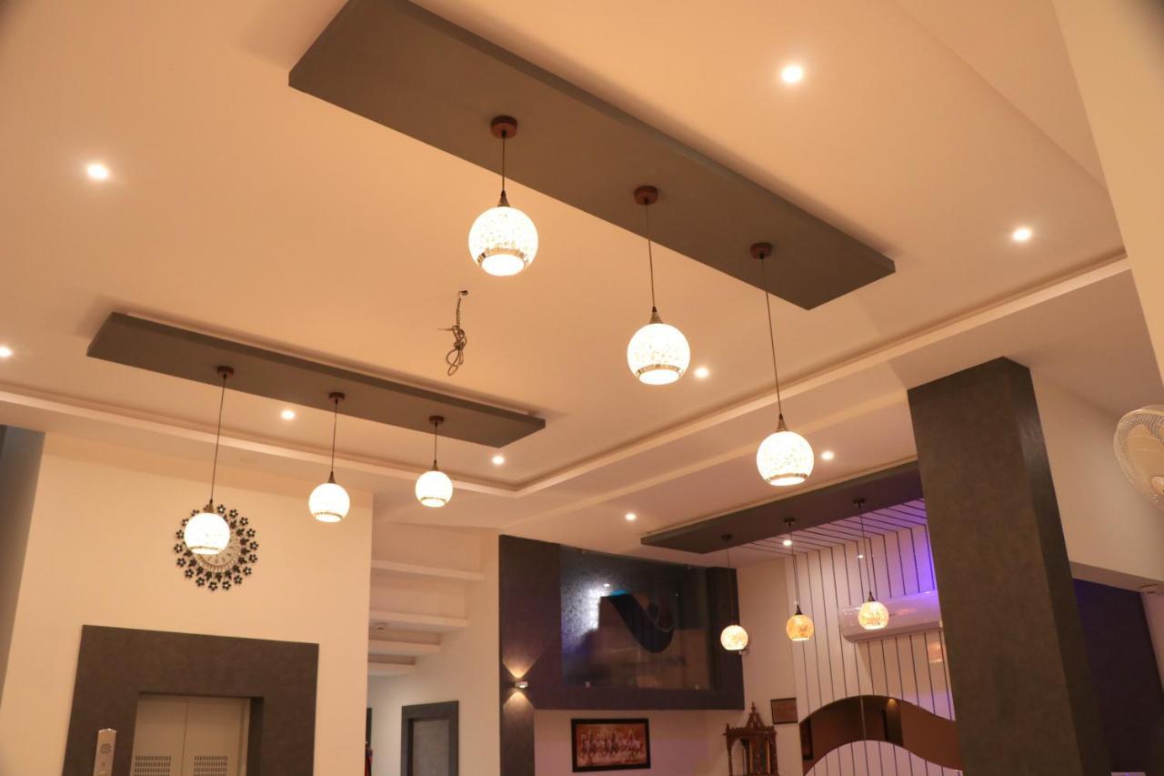 Hotel Viraj Residency Bhuj Luaran gambar