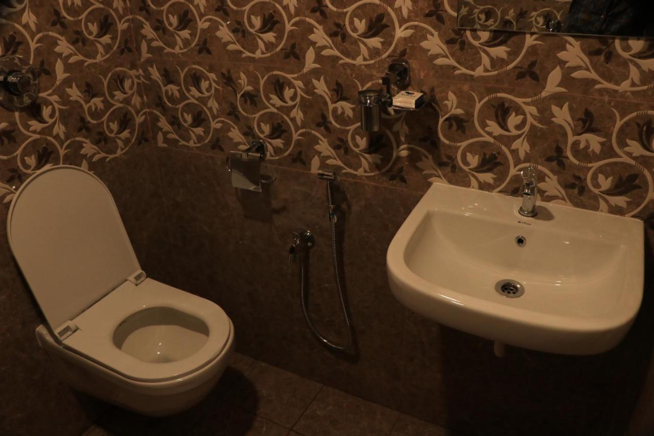 Hotel Viraj Residency Bhuj Luaran gambar